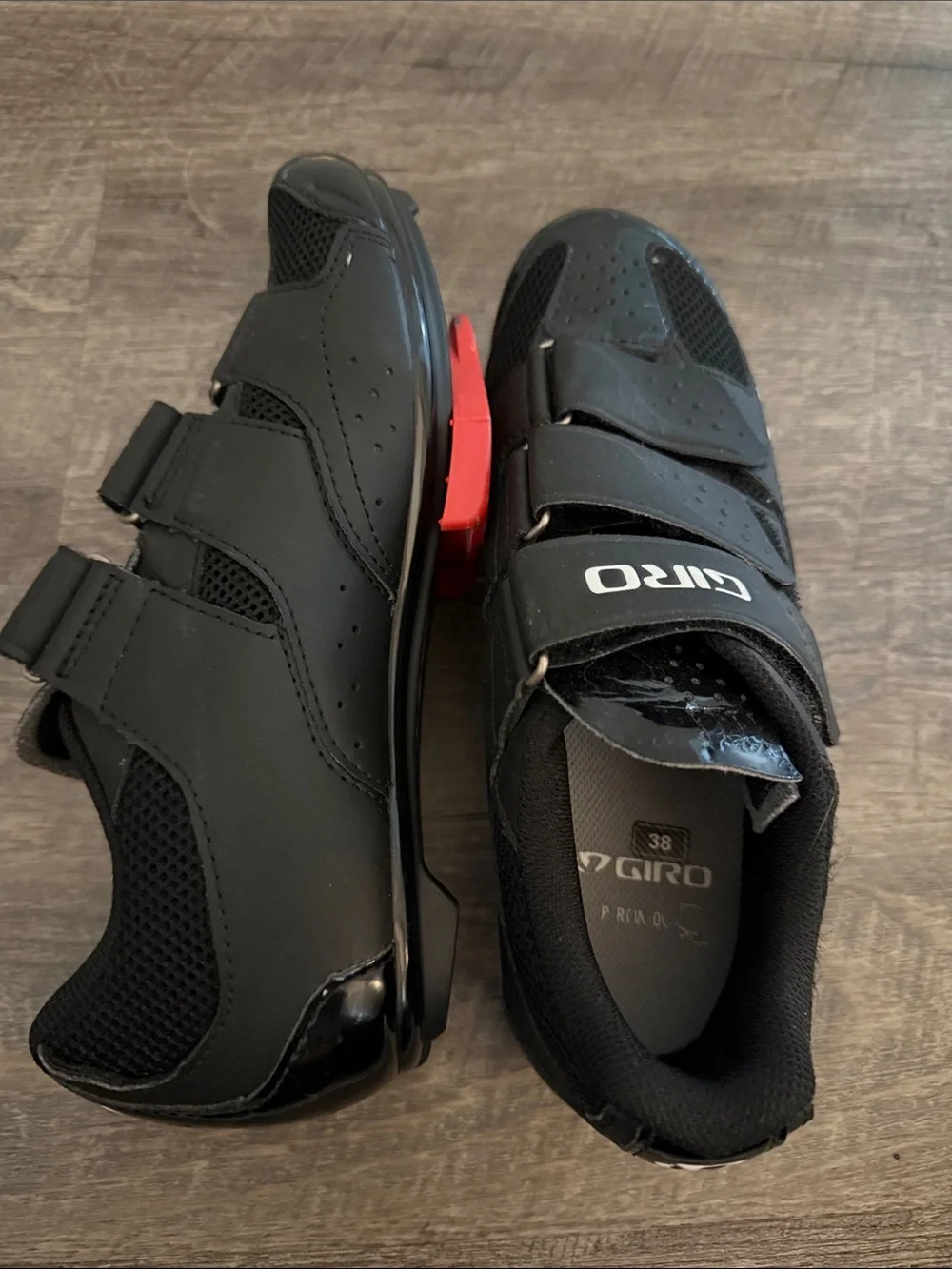 Giro Men's Black Velcro Athletic Cycling Shoes